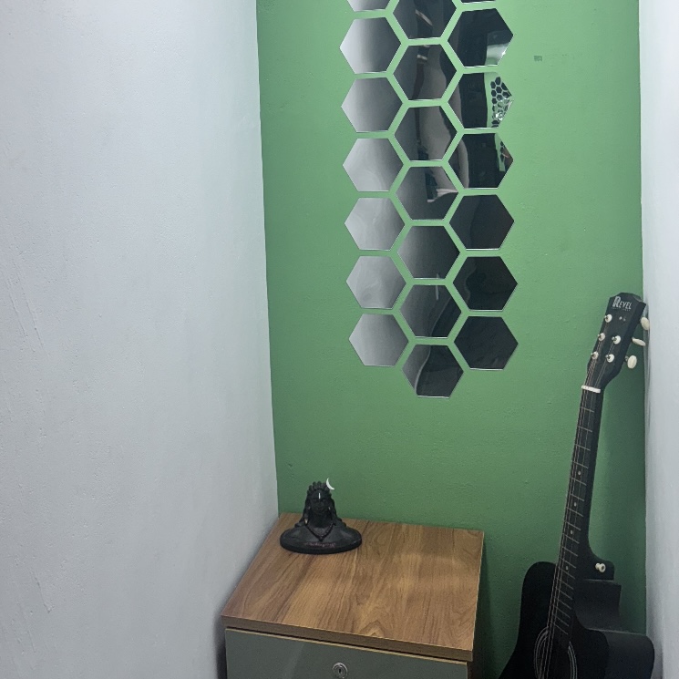 3D Hexagon Mirror Wall Stickers (28 PCS) Silver Acrylic Self Adhesive Wall Decor