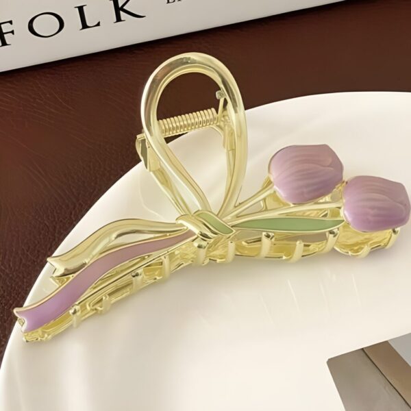 Tulip Hair Claw Clip for Women – Strong Hold Hair Accessory